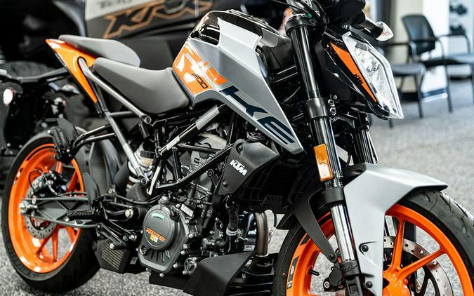 2023 KTM 200 Duke