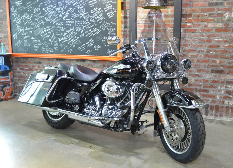 2011 Harley-Davidson Road King FIREFGHTR BLACK