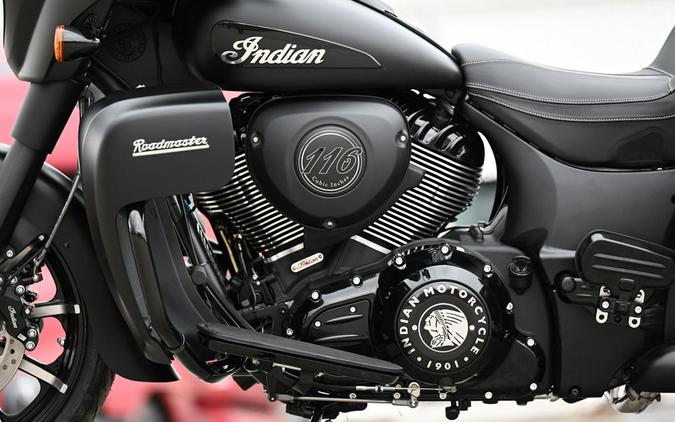 2023 Indian Motorcycle® Roadmaster® Dark Horse® Black Smoke