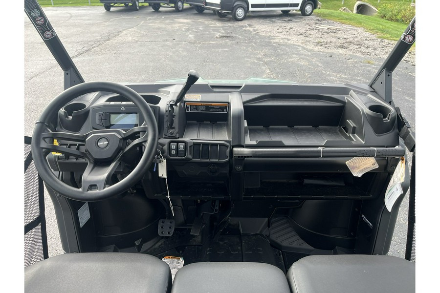 2025 Can-Am SSV DEF MAX DPS 62 HD7 GN 25