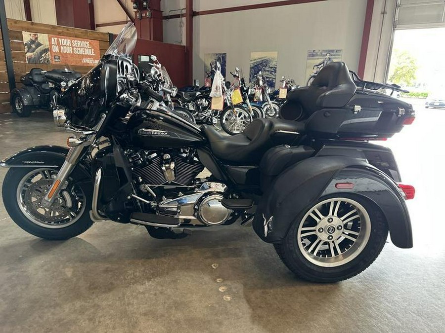 2018 Harley-Davidson® FLHTCUTG - Tri Glide® Ultra