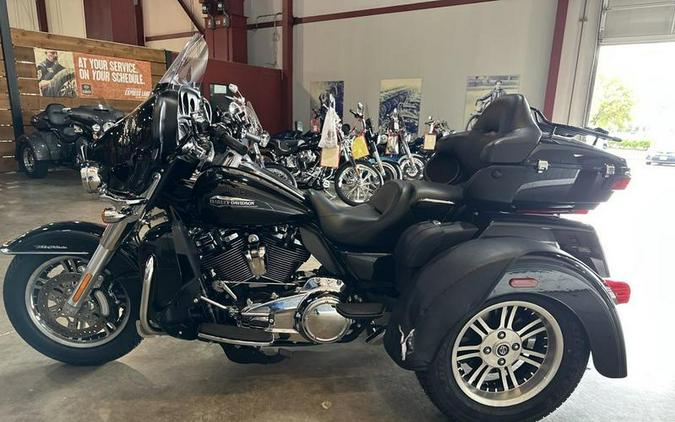 2018 Harley-Davidson® FLHTCUTG - Tri Glide® Ultra