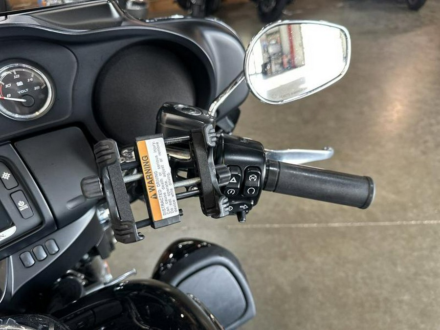 2018 Harley-Davidson® FLHTCUTG - Tri Glide® Ultra