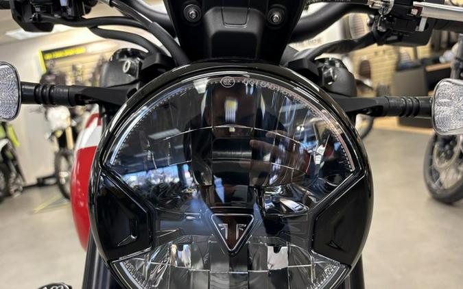 2025 Triumph Trident 660 Diablo RedSapphire Black