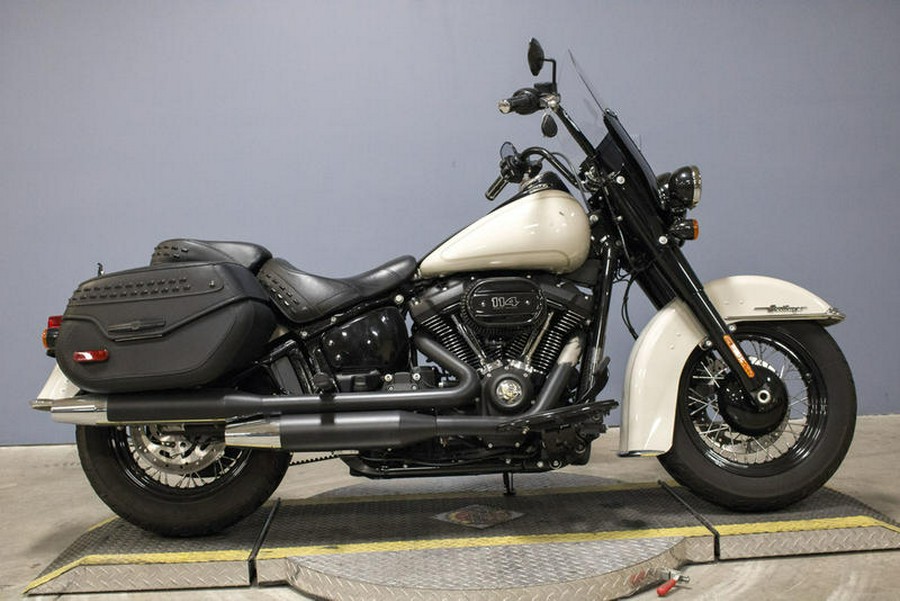 2022 Harley-Davidson® FLHCS - Heritage Classic 114