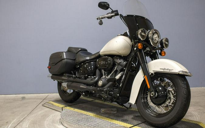 2022 Harley-Davidson® FLHCS - Heritage Classic 114
