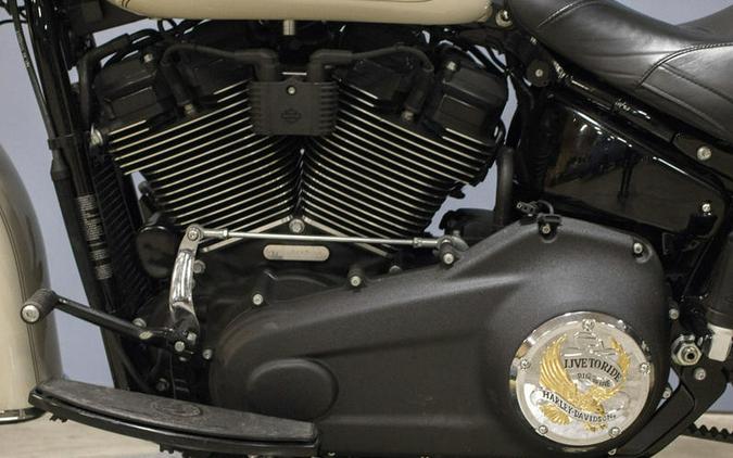 2022 Harley-Davidson® FLHCS - Heritage Classic 114