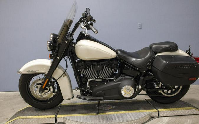 2022 Harley-Davidson® FLHCS - Heritage Classic 114