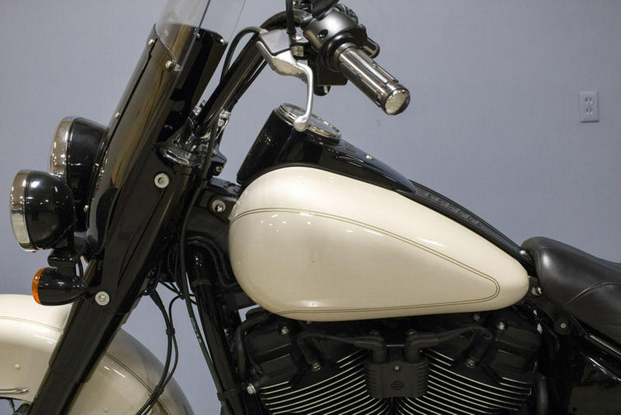 2022 Harley-Davidson® FLHCS - Heritage Classic 114