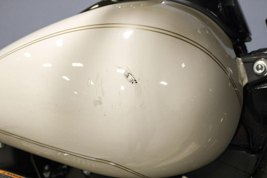 2022 Harley-Davidson® FLHCS - Heritage Classic 114
