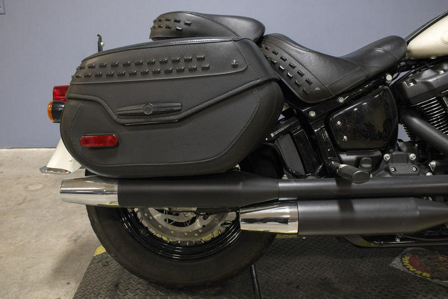 2022 Harley-Davidson® FLHCS - Heritage Classic 114