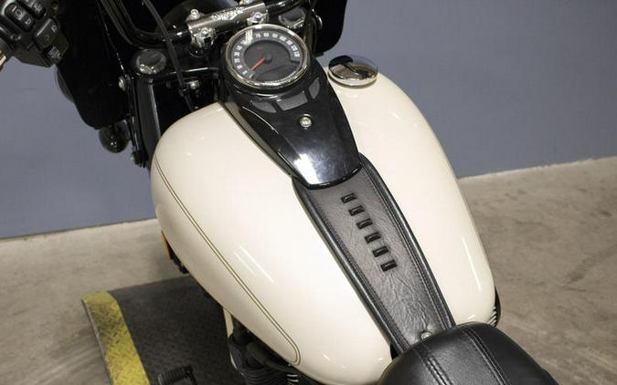 2022 Harley-Davidson® FLHCS - Heritage Classic 114