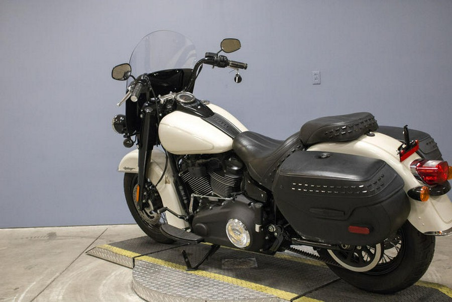 2022 Harley-Davidson® FLHCS - Heritage Classic 114