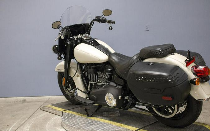 2022 Harley-Davidson® FLHCS - Heritage Classic 114