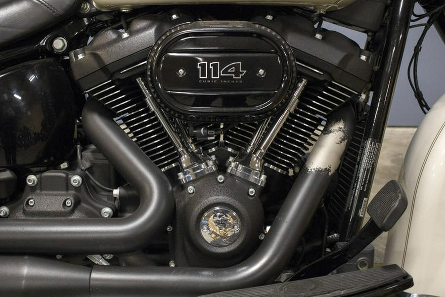 2022 Harley-Davidson® FLHCS - Heritage Classic 114