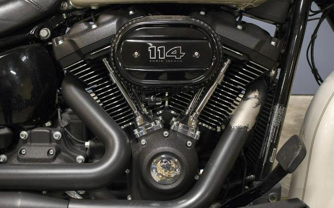 2022 Harley-Davidson® FLHCS - Heritage Classic 114