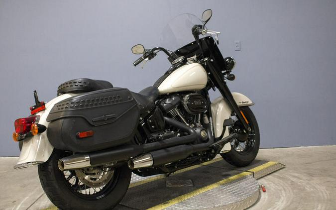 2022 Harley-Davidson® FLHCS - Heritage Classic 114