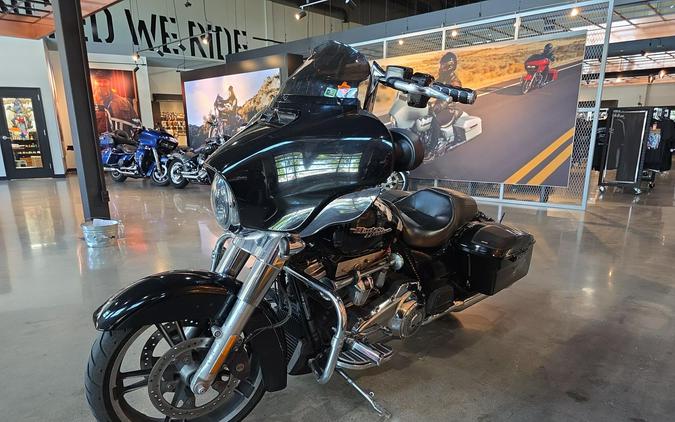 Harley-Davidson® Street Glide® 2018