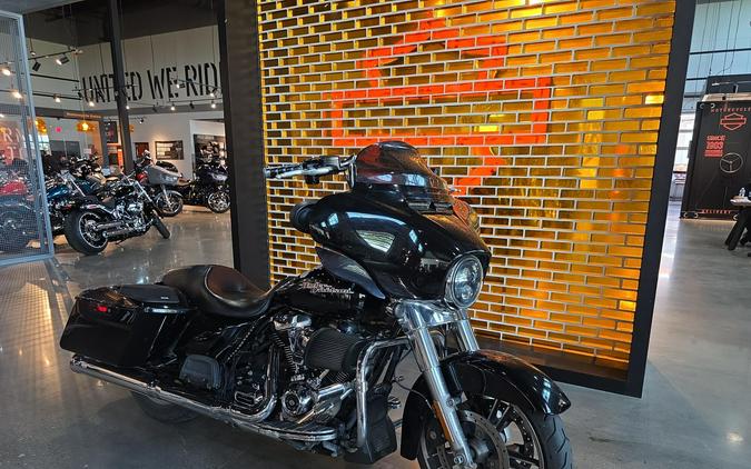 Harley-Davidson® Street Glide® 2018