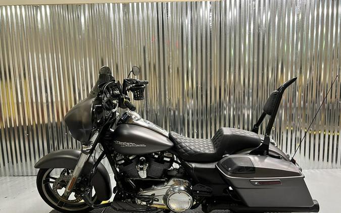 2017 Harley-Davidson Street Glide FLHXS - Special
