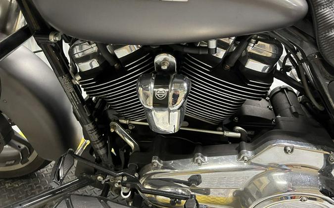 2017 Harley-Davidson Street Glide FLHXS - Special