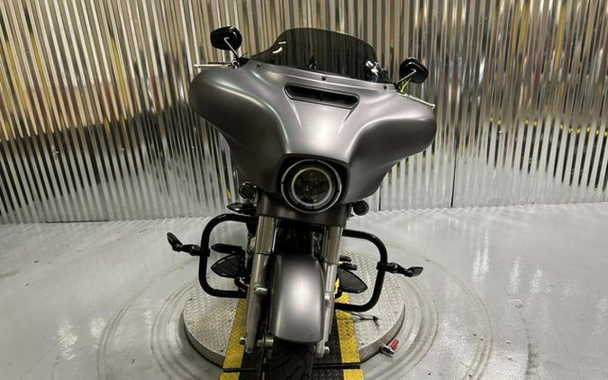 2017 Harley-Davidson Street Glide FLHXS - Special