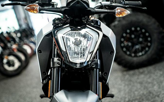 2023 KTM 200 Duke