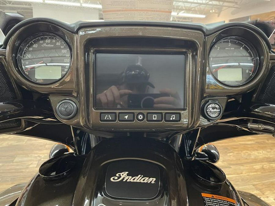 2023 Indian Motorcycle® Roadmaster® Dark Horse® Bronze Pearl Metallic