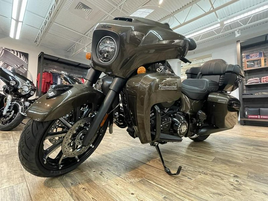 2023 Indian Motorcycle® Roadmaster® Dark Horse®