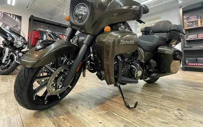 2023 Indian Motorcycle® Roadmaster® Dark Horse®