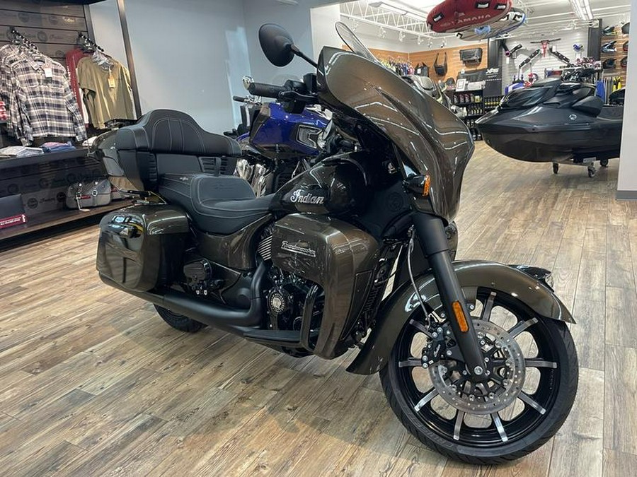 2023 Indian Motorcycle® Roadmaster® Dark Horse®