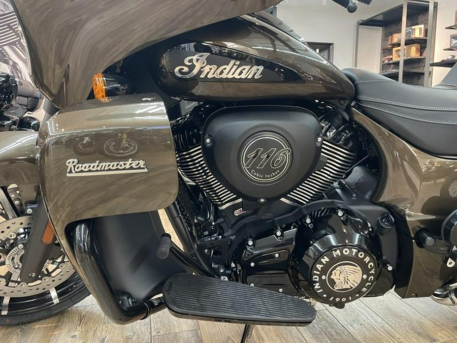 2023 Indian Motorcycle® Roadmaster® Dark Horse®