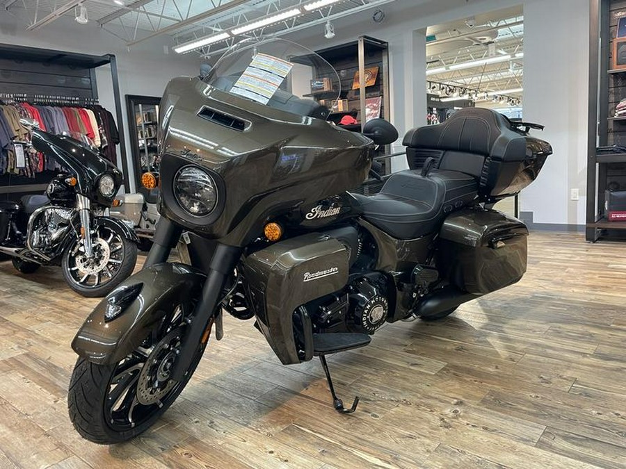 2023 Indian Motorcycle® Roadmaster® Dark Horse®