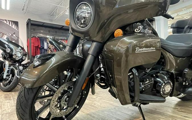 2023 Indian Motorcycle® Roadmaster® Dark Horse® Bronze Pearl Metallic