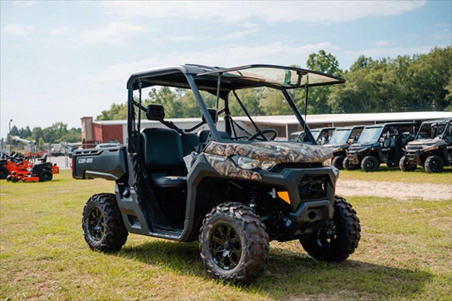 2023 Can-Am Defender DPS HD9