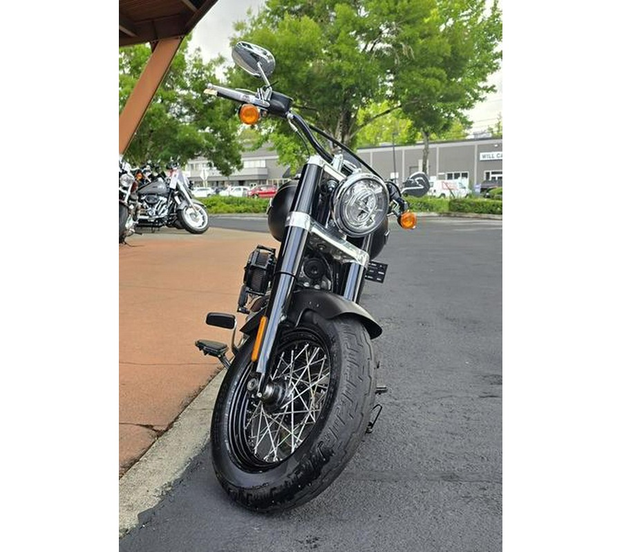 2021 Harley-Davidson® FLSL - Softail Slim®