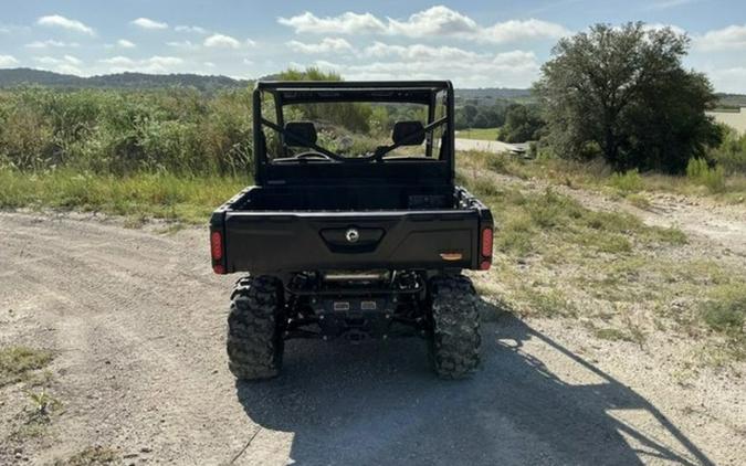 2027 Can-Am Defender DPS HD7