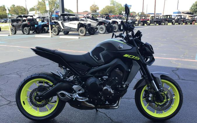 2018 YAMAHA MT-09