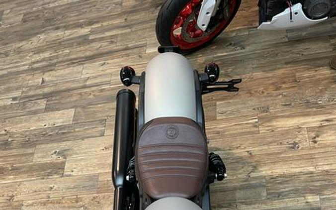 2023 Indian Motorcycle® Scout® Bobber ABS Silver Quartz Smoke