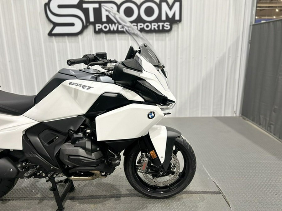 2026 BMW R 1300 RT Alpine White 3 1300 RT