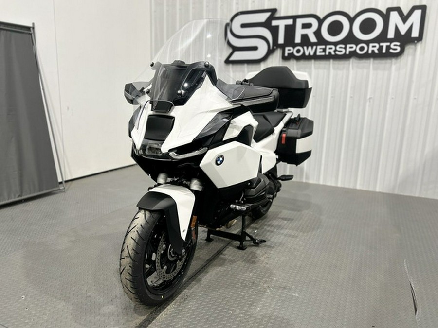 2026 BMW R 1300 RT Alpine White 3 1300 RT