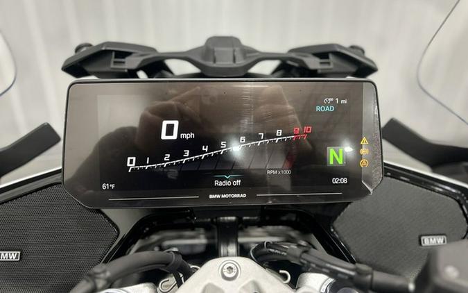 2026 BMW R 1300 RT Alpine White 3 1300 RT