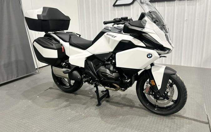 2026 BMW R 1300 RT Alpine White 3 1300 RT