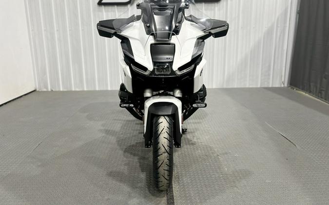 2026 BMW R 1300 RT Alpine White 3 1300 RT