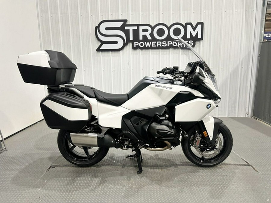 2026 BMW R 1300 RT Alpine White 3 1300 RT