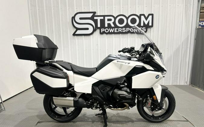 2026 BMW R 1300 RT Alpine White 3 1300 RT