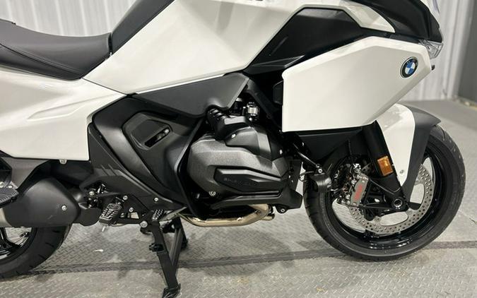 2026 BMW R 1300 RT Alpine White 3 1300 RT