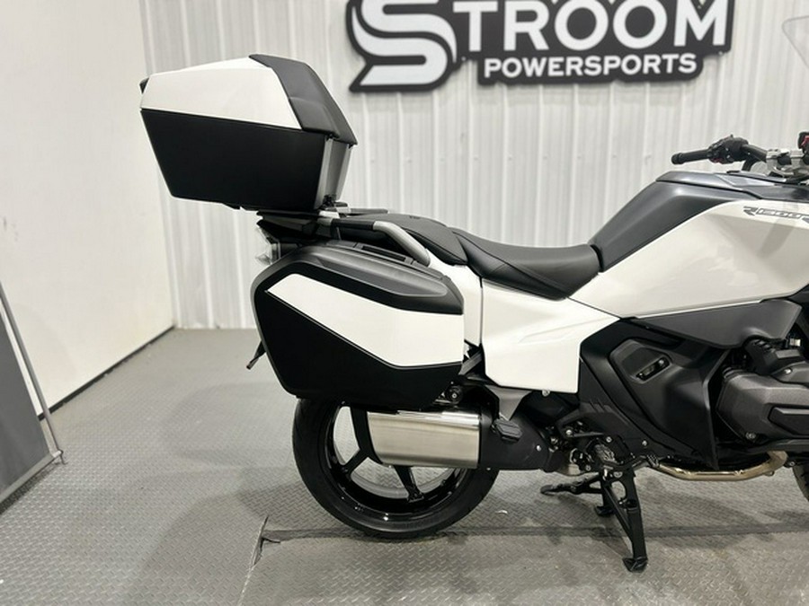 2026 BMW R 1300 RT Alpine White 3 1300 RT