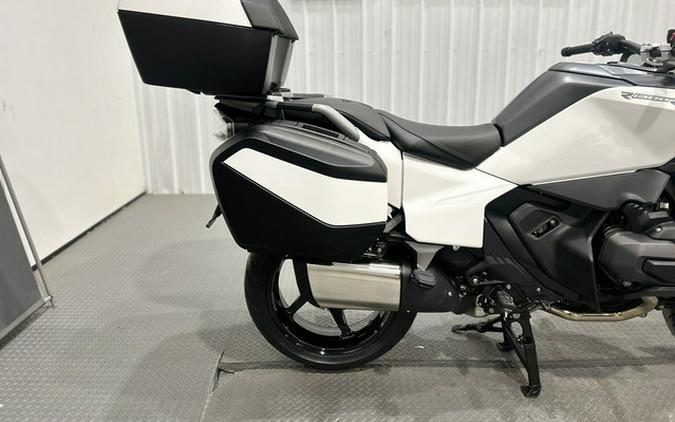 2026 BMW R 1300 RT Alpine White 3 1300 RT