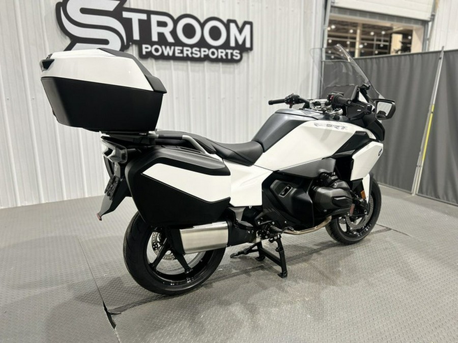 2026 BMW R 1300 RT Alpine White 3 1300 RT